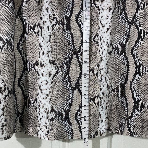 H&M Snake Skin Print Mini Skirt - Picture 4 of 8